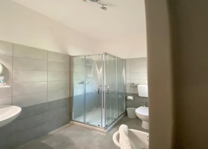 Hotel Con Piscina DEPENDANCE LONDRA Duca Di Kent