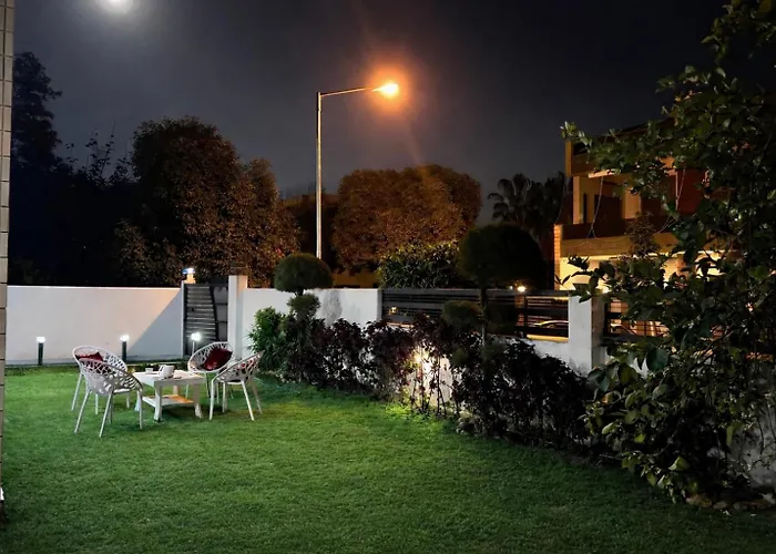 The Lawn House : 3Bhk Furnished Villa With Lawn
