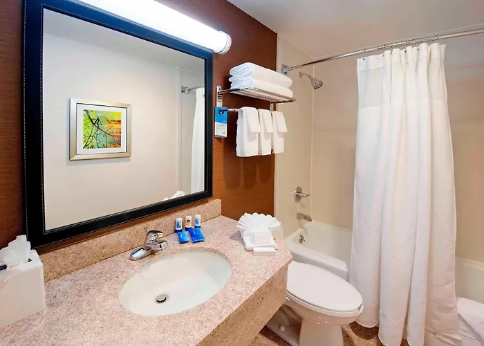 Fairfield Inn By Marriott Jfk Airport