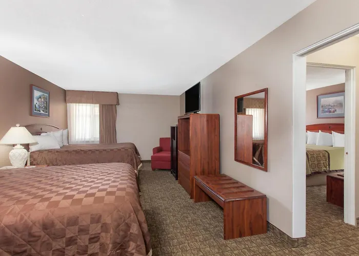 Ramada By Wyndham Fresno North