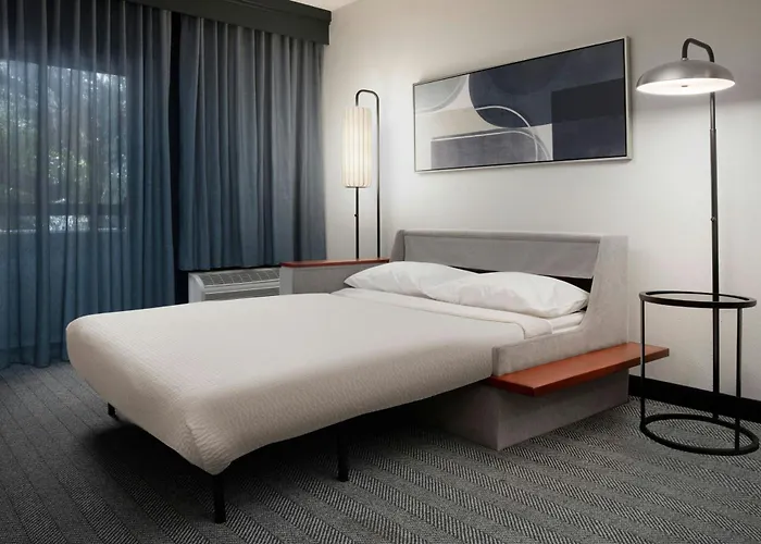 Courtyard By Marriott San Antonio Downtown