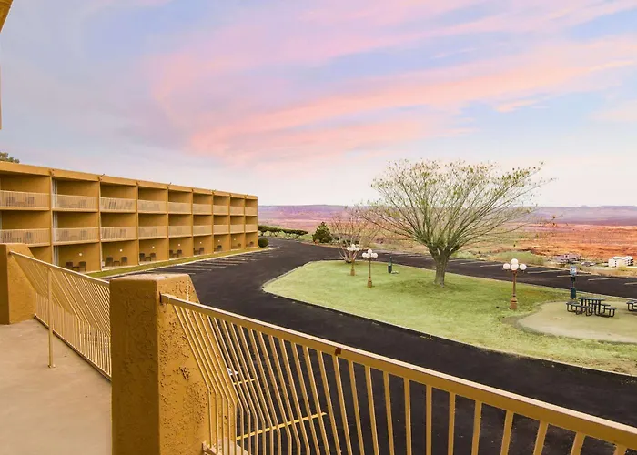 Quality Inn View Of Lake Powell - Page
