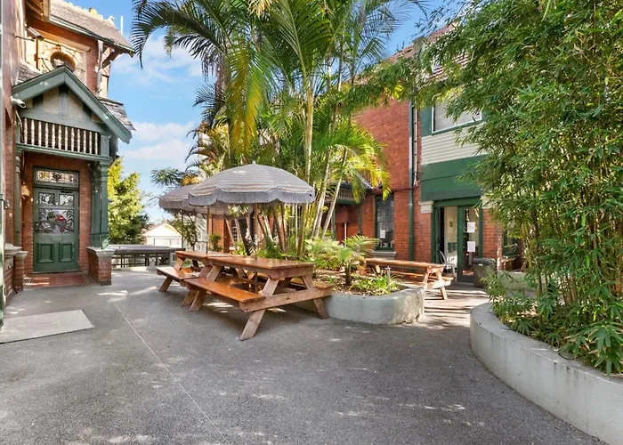 Hostel: The Village Glebe