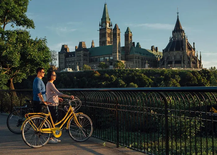 Family Hotel: Holiday Inn Express & Suites Downtown Ottawa East By Ihg