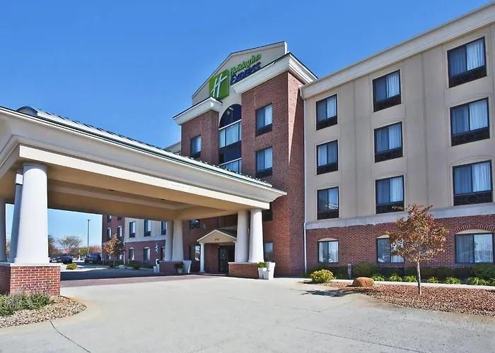 Holiday Inn Express & Suites By Ihg