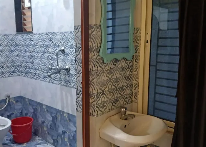 Hotel Bhagirathi Palace