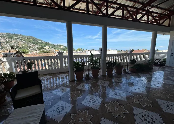 Preloune Residences Sa