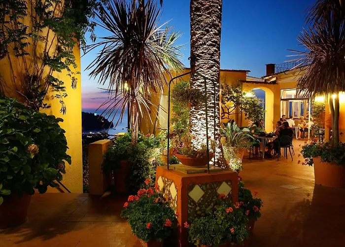 Hotel Monti