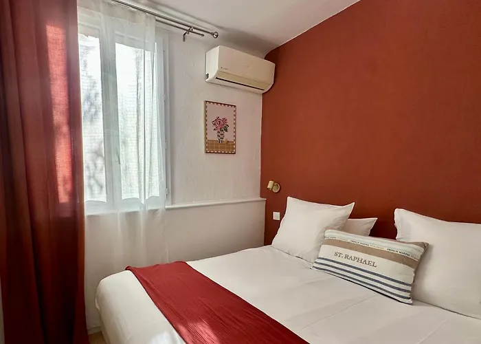 Hotel Le Clos Du Dramont