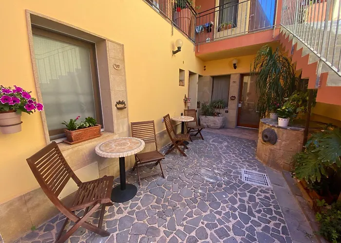 Hotel con piscina: Hotel Villa Canu