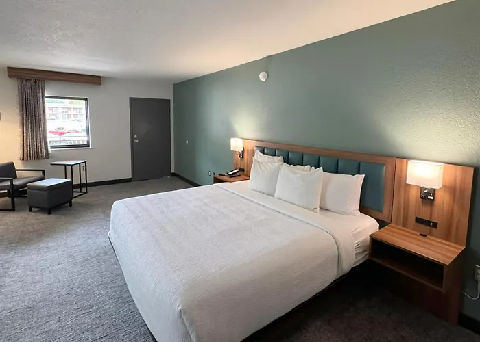 Howard Johnson By Wyndham Downtown Gatlinburg