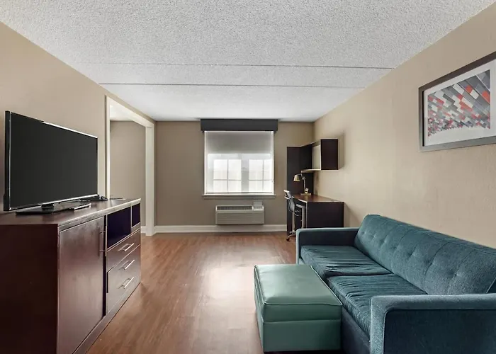 Comfort Inn & Suites Pottstown Eastern Gateway
