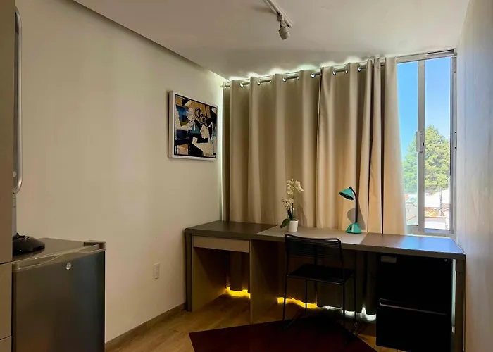 Kubo Hotel & Business Center