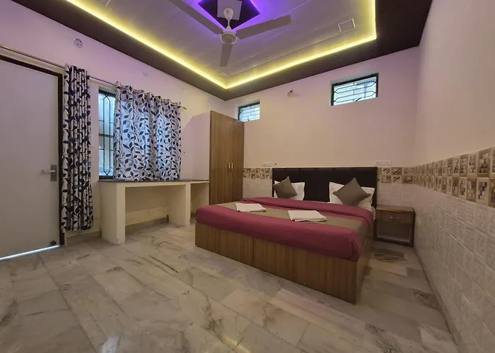 Taj Street Hostel