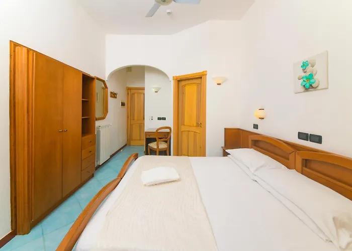 Hotel com jacuzzi: Hotel Pineta