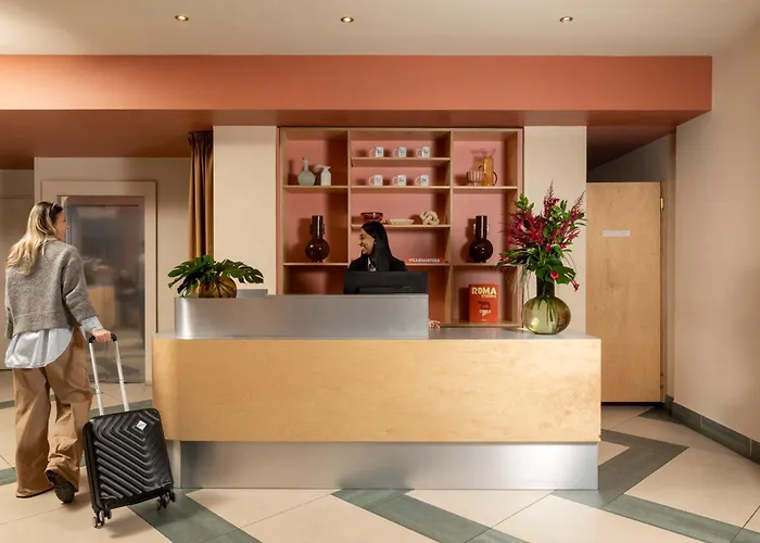 Moderno Roma - Adults Only