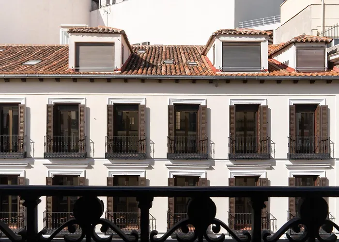 Petit Palace Preciados
