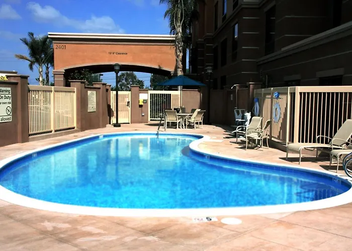 Hampton Inn & Suites Seal Beach