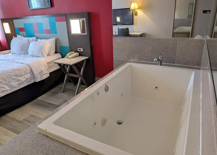 Ramada By Wyndham East Orange