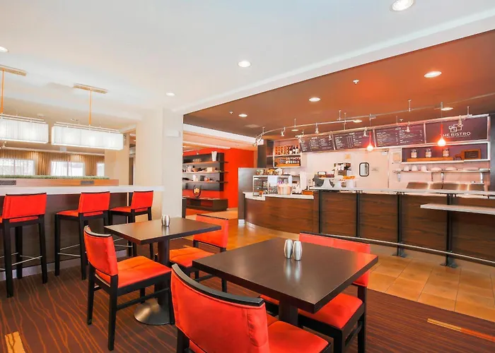 3 star hotel: Courtyard By Marriott Salinas Monterey