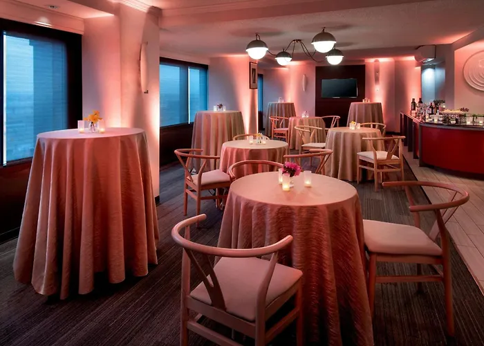 Resort: Newark Liberty International Airport Marriott