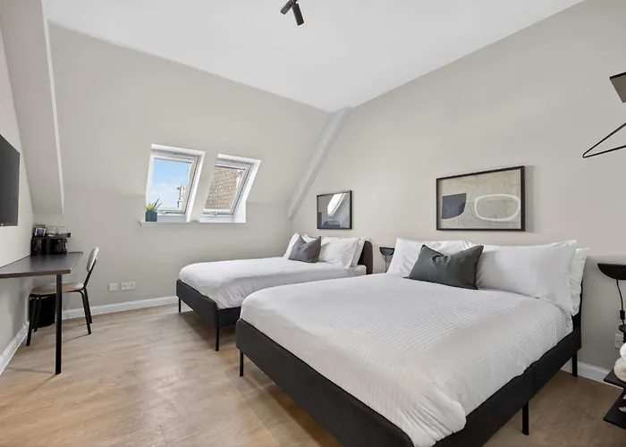 Sanctuary - En Suite Rooms