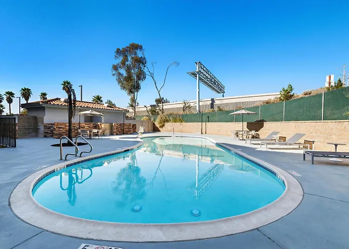 Spark By Hilton Redlands