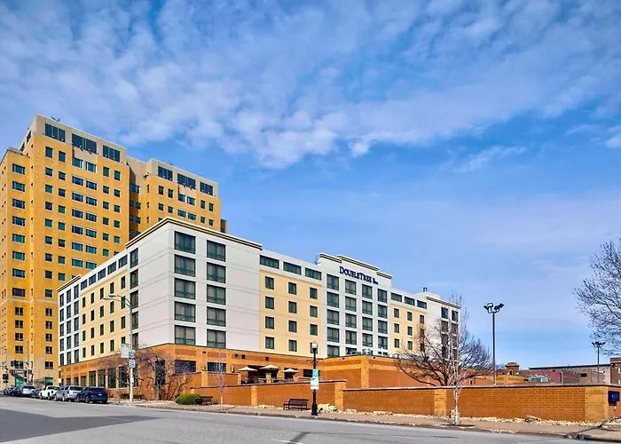 Resort: Doubletree By Hilton Davenport