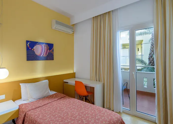 Zeus Hotels Palm Beach