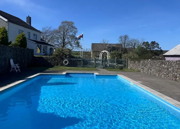All Vacation Rentals Trenewydd Farm Holiday Cottages
