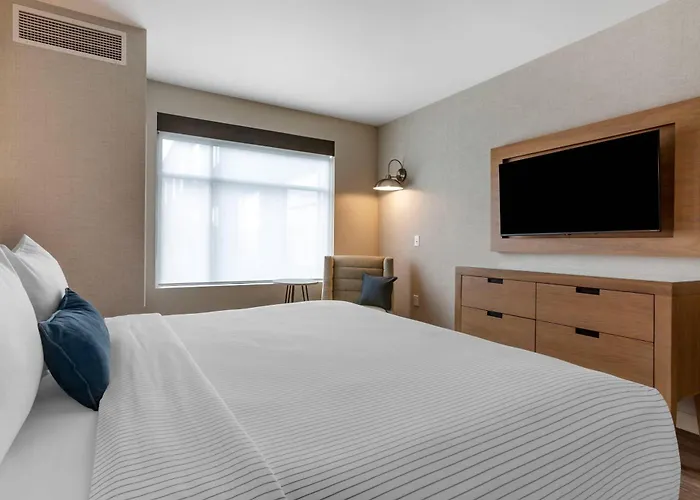 Cambria Hotel Austin Airport