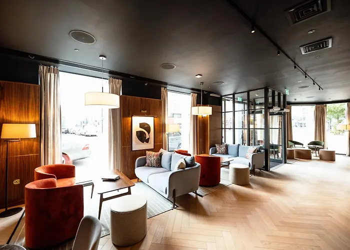 Hotels Close to Airport Wilde s London Aldgate Tower Bridge