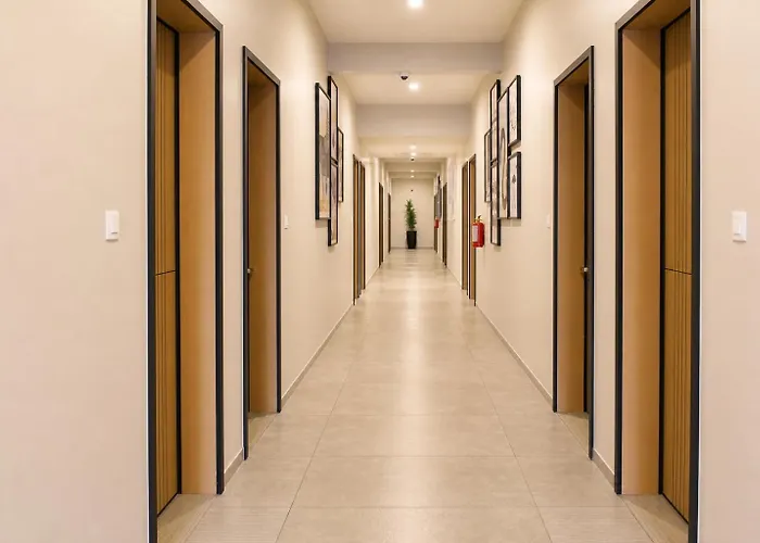 Ixoras Hotel Lemba