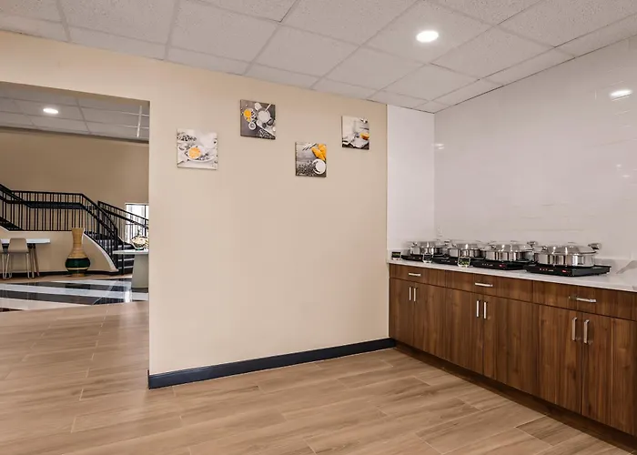 B&B Hotel Jacksonville Airport - Newly Renovated!