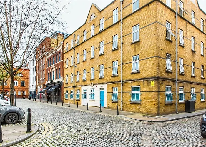 Hotels Close to Airport Alexander Fleming House, London