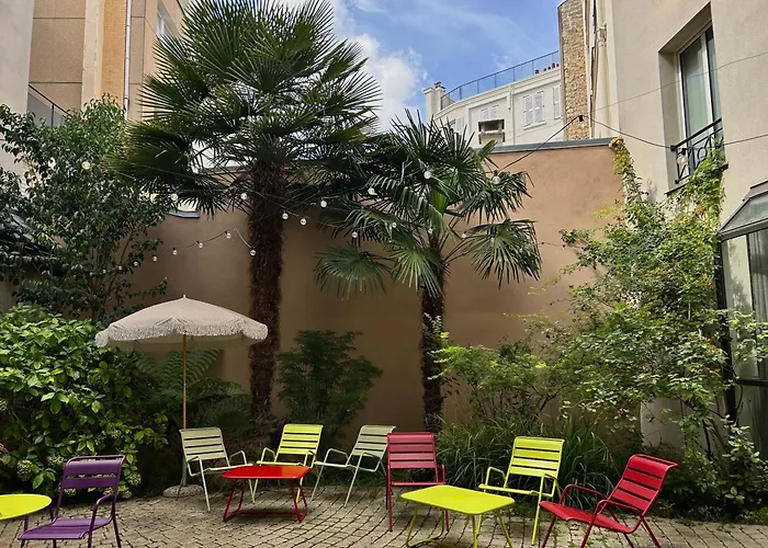 Hôtel accueillant les animaux: Hotel Acanthe - Boulogne Billancourt