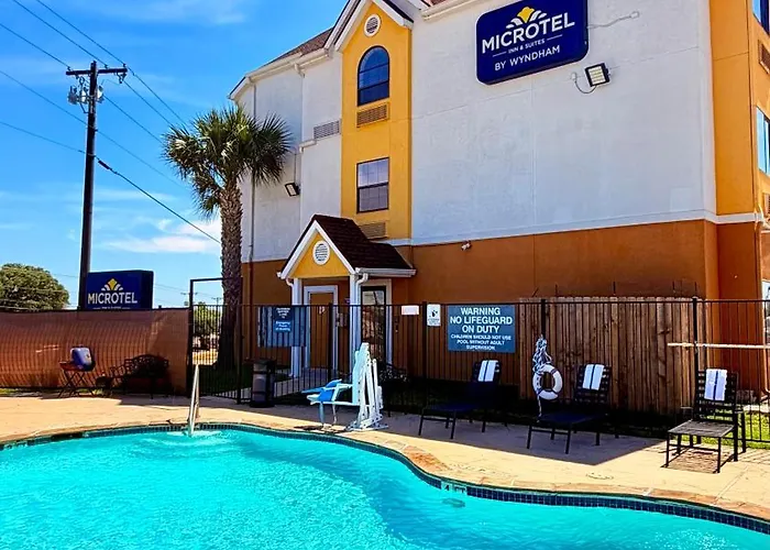 Microtel Inn & Suites By Wyndham New Braunfels I-35