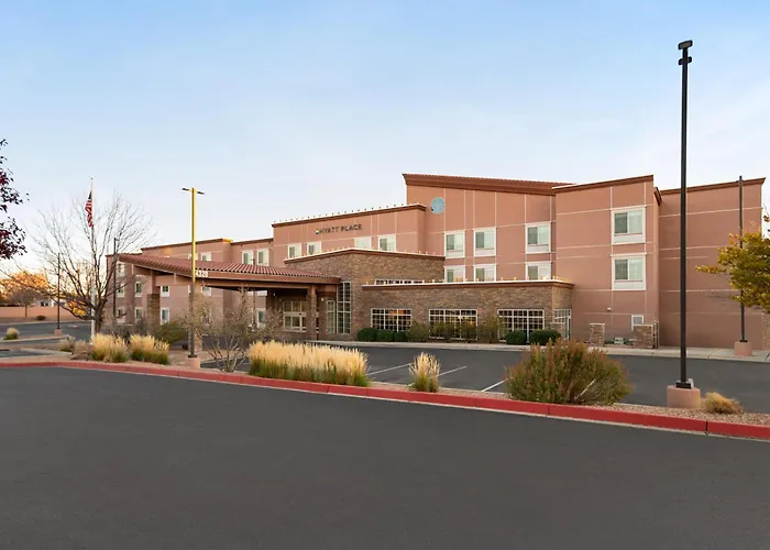 Hotel with Tennis: Hyatt Place Santa Fe