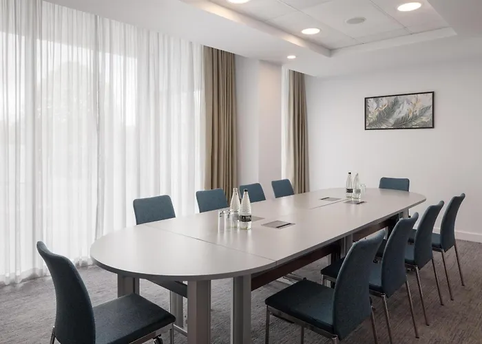 Hampton By Hilton London Stansted Airport