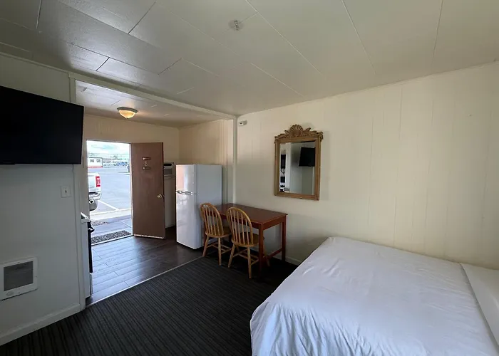 Lakeside Motel