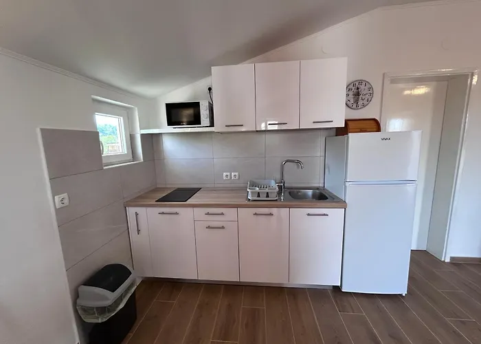 Apartments Iva