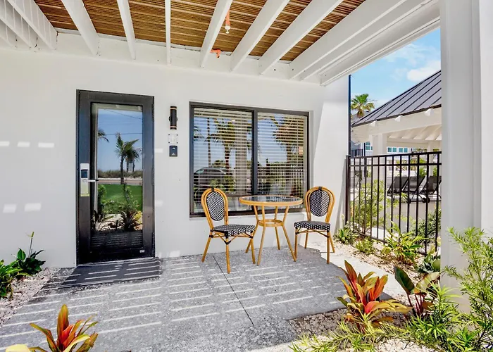 Tropic Isle At Anna Maria Island Inn