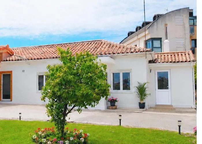 La Casita De