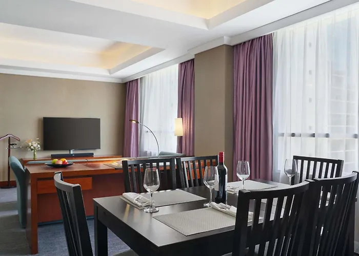 Hotel nahe Flughafen: Novotel Century Hong Kong