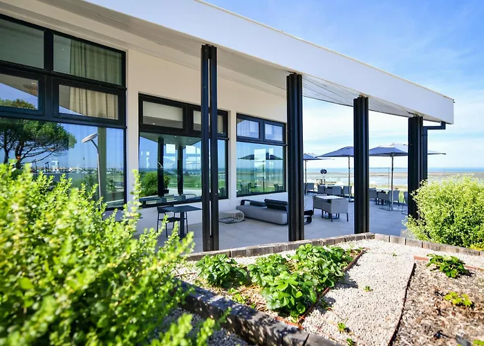 Animaux admis La Grande Terrasse &Spa La Rochelle - MGallery Collection