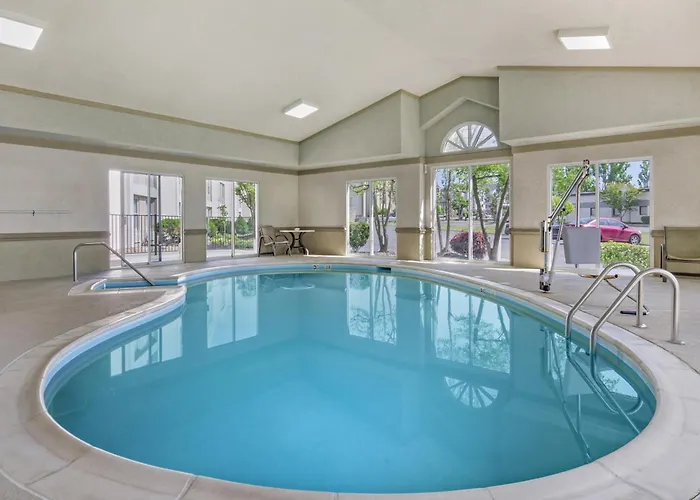Best Western Plus Inn At Valley View