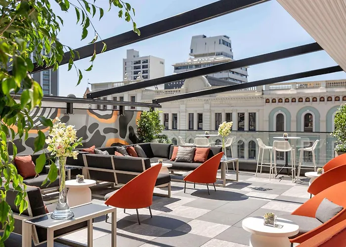 Luxury hotel only: So/ Auckland