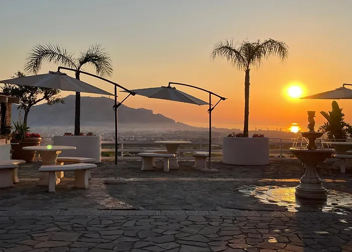 Hotel Con Piscina Sole E Luna