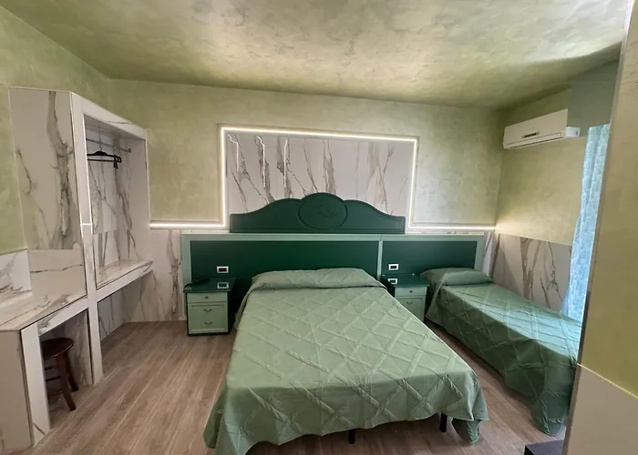 Hotel Iris