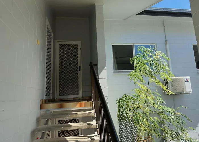 Lodging Coral Reef Apartments